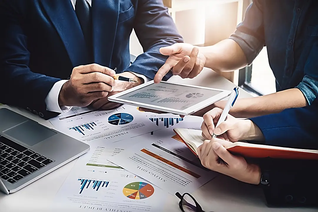 consultoria industrial discussão e análise